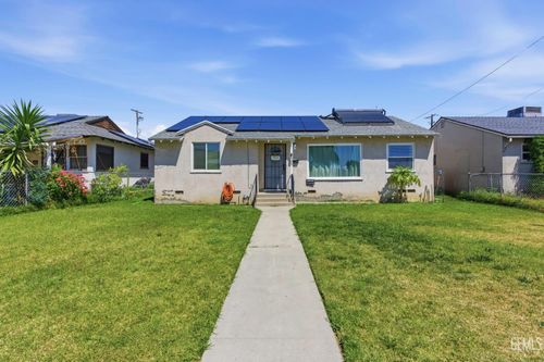 300 S Olive Street, Bakersfield, CA, 93304 | Card Image