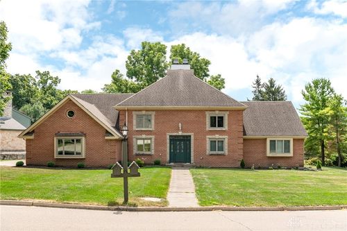 2050 Old Falls Dr, Vandalia, OH, 45377-3207 | Card Image