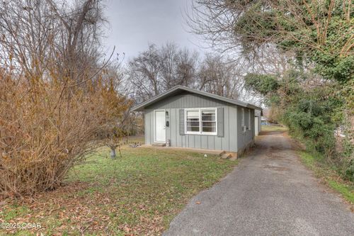 610 Cherry St, Neosho, MO, 64850-2403 | Card Image
