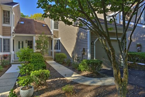 85 N Edgewood Rd, Bedminster, NJ, 07921-1650 | Card Image
