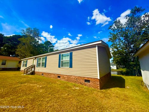 2773 Loretta St Sw, Supply, NC, 28462-2447 | Card Image