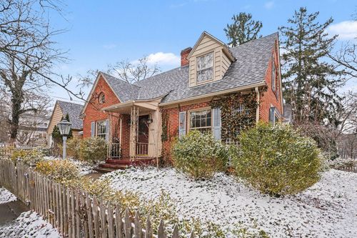 2006 Centeridge Rd, Kalamazoo, MI, 49008-1747 | Card Image