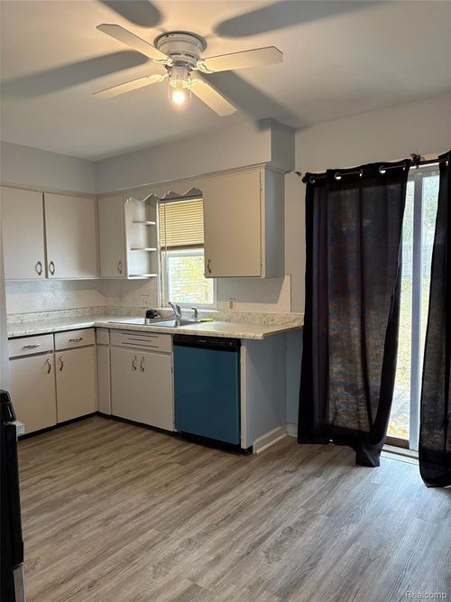 602 S Meade St, Flint, MI, 48503-2285 | Card Image