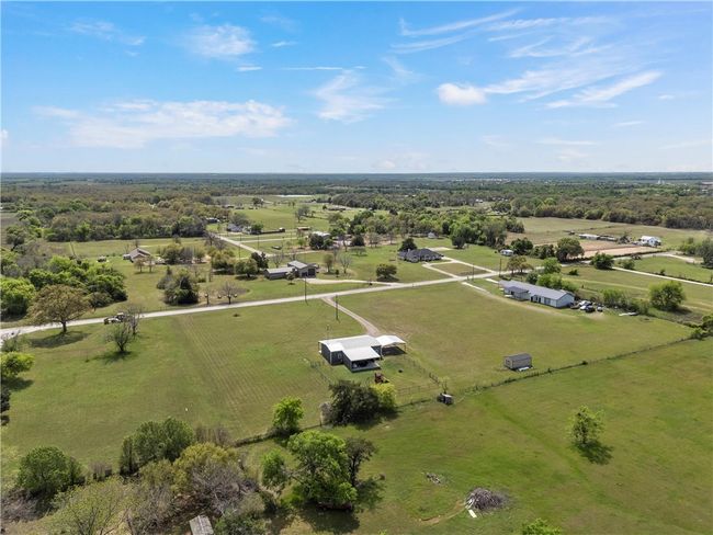 917 Farney Rd, House other with 3 bedrooms, 2 bathrooms and 2 parking in Lorena TX | Image 41