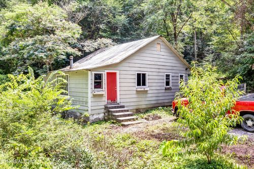4138 Richardson Cove Rd, Sevierville, TN, 37876-6722 | Card Image
