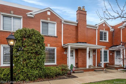 12-699 Saint Clair St, Grosse Pointe, MI, 48230-1243 | Card Image
