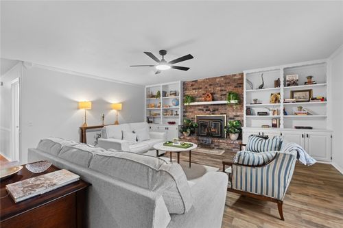 32 Wigtown Ln, Bella Vista, AR, 72715-4002 | Card Image