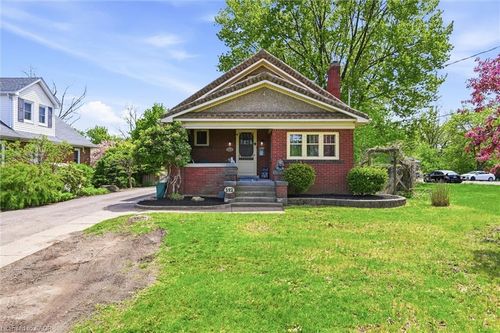 392 Queenston St, St. Catharines, ON, L2P2X9 | Card Image