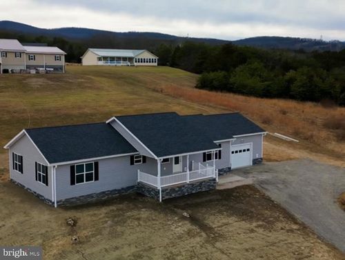 10 Earhart Ct, PETERSBURG, WV, 26847-1501 | Card Image