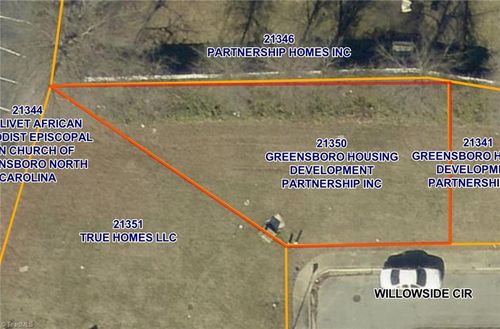9 Willowside Cir, Greensboro, NC, 27401-4917 | Card Image