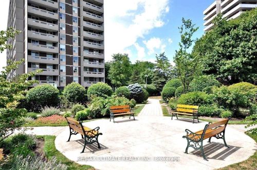 309-50 Inverlochy Blvd, Thornhill, ON, L3T4T6 | Card Image
