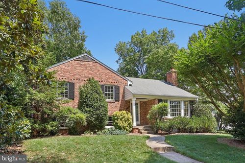 5719 Newington Rd, BETHESDA, MD, 20816-1281 | Card Image