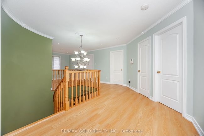 5 Summershade St, House other with 7 bedrooms, 5 bathrooms and 4 parking in Brampton ON | Image 9