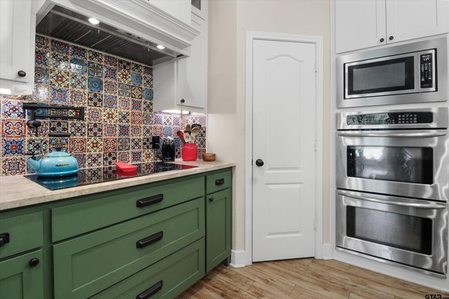 18551 Lazy Ln, House other with 5 bedrooms, 4 bathrooms and null parking in Flint TX | Image 14