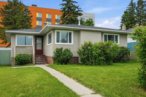 111 42 Ave Ne, Calgary, AB, T2E2N5 | Card Image