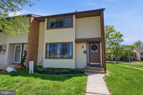 370 Bolton Rd, East Windsor, NJ, 08520-5535 | Card Image