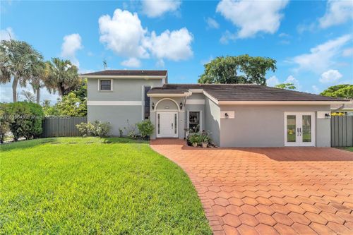 9110 S Lake Miramar Cir, Miramar, FL, 33025-3899 | Card Image