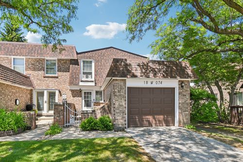 18W074 Jamestown Ln, Oakbrook Terrace, IL, 60181-3865 | Card Image