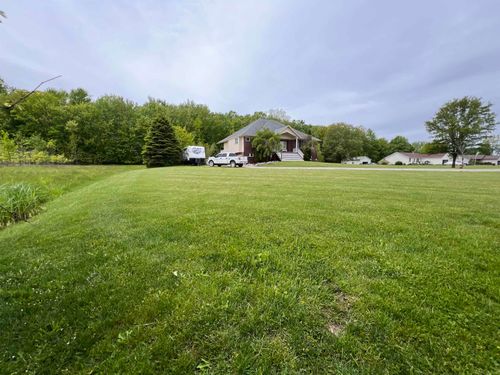 815 Cove Rd, Wales, MI, 48027-3509 | Card Image