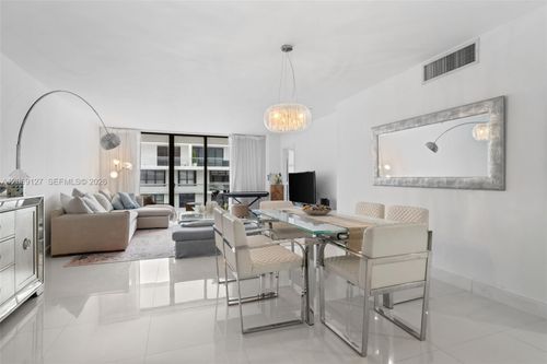 20v-9801 Collins Ave, Bal Harbour, FL, 33154-1831 | Card Image