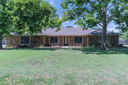 10785 E Dogwood Court, Claremore, OK, 74019 | Card Image