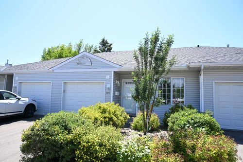 121 Hawkstone Manor Nw, Calgary, AB, T3G3X2 | Card Image