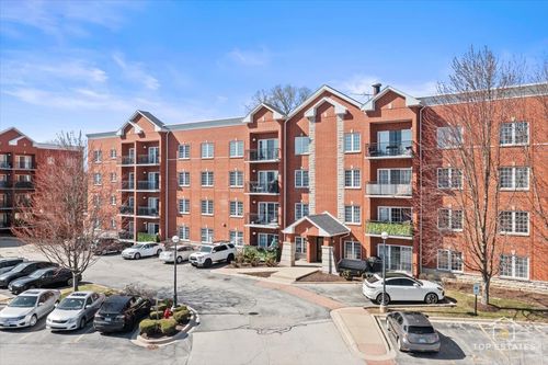 203-3501 Wellington Ct, Rolling Meadows, IL, 60008-1890 | Card Image
