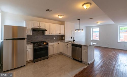 3-305 N 41st St, PHILADELPHIA, PA, 19104-2233 | Card Image