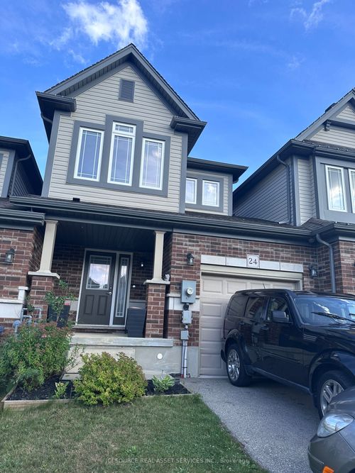 24 Mccann St, Guelph, ON, N1G0A8 | Card Image