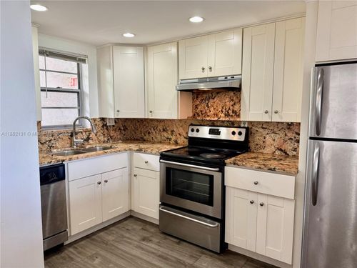 apt-310-3100 W Rolling Hills Cir, Davie, FL, 33328-1956 | Card Image