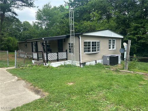 64150 Slade Rd, Cambridge, OH, 43725-8697 | Card Image