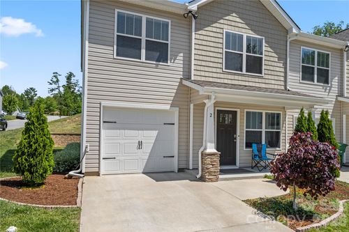 2 Chambers Garden Dr, Arden, NC, 28704-1290 | Card Image