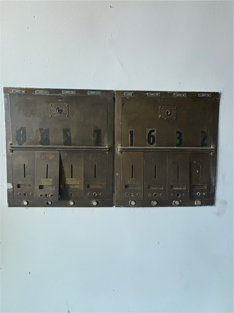 Commercial Sale in Charleroi Boro