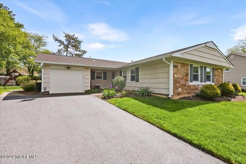 12 Clinton Dr, Manalapan, NJ, 07726-2929 | Card Image