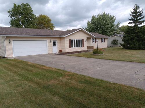 210 W Walnut St, Monroe, IN, 46772-9476 | Card Image