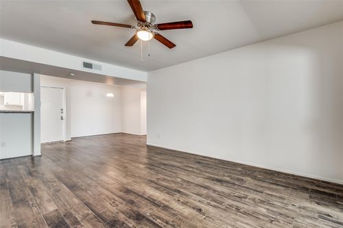 apt-32-8527 Hearth Dr, Houston, TX, 77054-2612 | Card Image