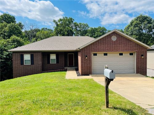 9 Pennine Ln, Bella Vista, AR, 72714-5901 | Card Image