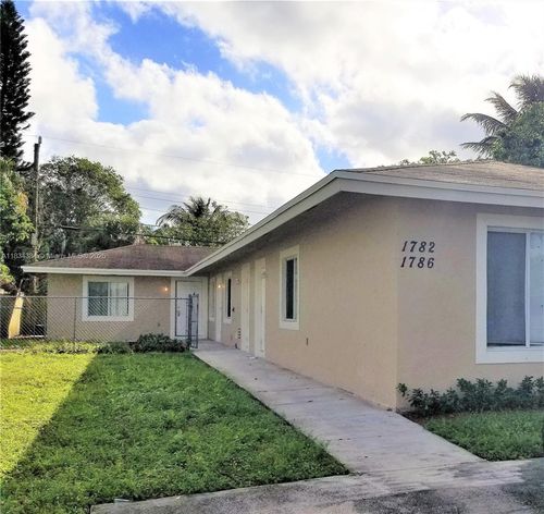 1782-1782 Sw 44th Ter, Fort Lauderdale, FL, 33317-5752 | Card Image