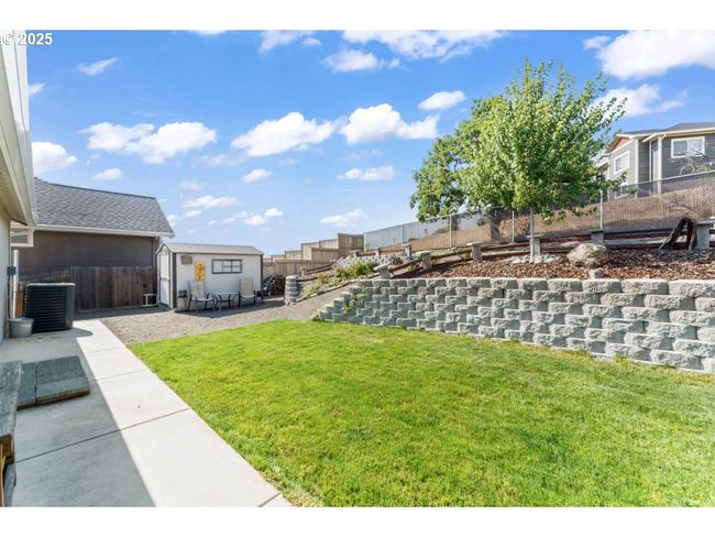 1019 Azure Way, House other with 3 bedrooms, 2 bathrooms and 2 parking in Eagle Point OR | Image 33