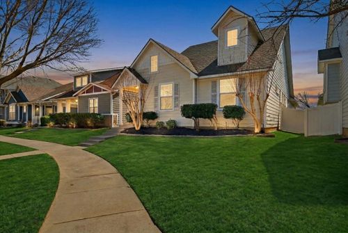 10008 Hanover Dr, Providence Village, TX, 76227-8564 | Card Image