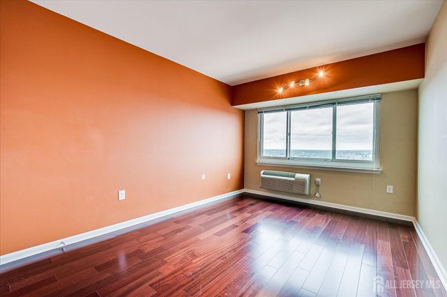 APT-2107 - 110 Somerset St, Townhouse with 2 bedrooms, 2 bathrooms and null parking in New Brunswick NJ | Image 31