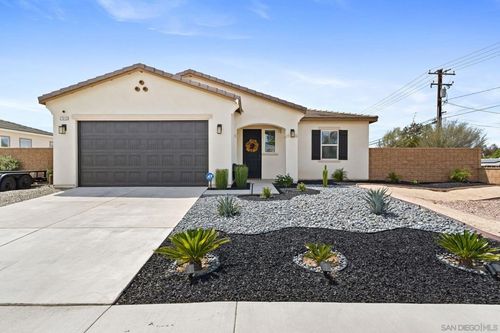 27013 Madison Ct, Hemet, CA, 92544-7384 | Card Image