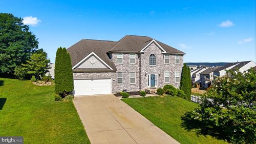 104 Carot Ct, MARTINSBURG, WV, 25403-7422 | Card Image