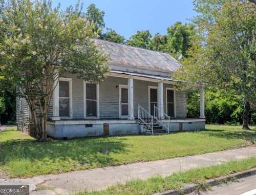 110 S 4th St, Tennille, GA, 31089-1222 | Card Image