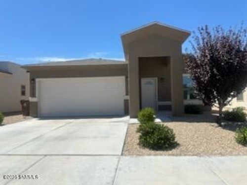 3930 Caspian Rd, Las Cruces, NM, 88012-8020 | Card Image