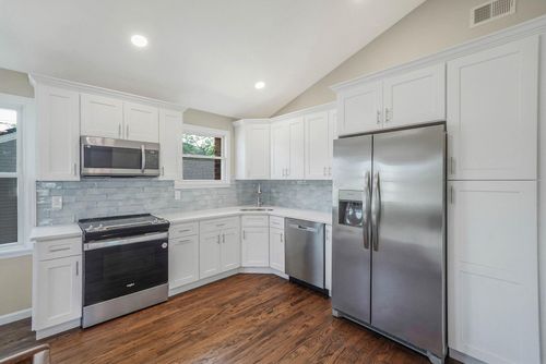 12 Bay Rd, Brookhaven, NY, 11719-9741 | Card Image