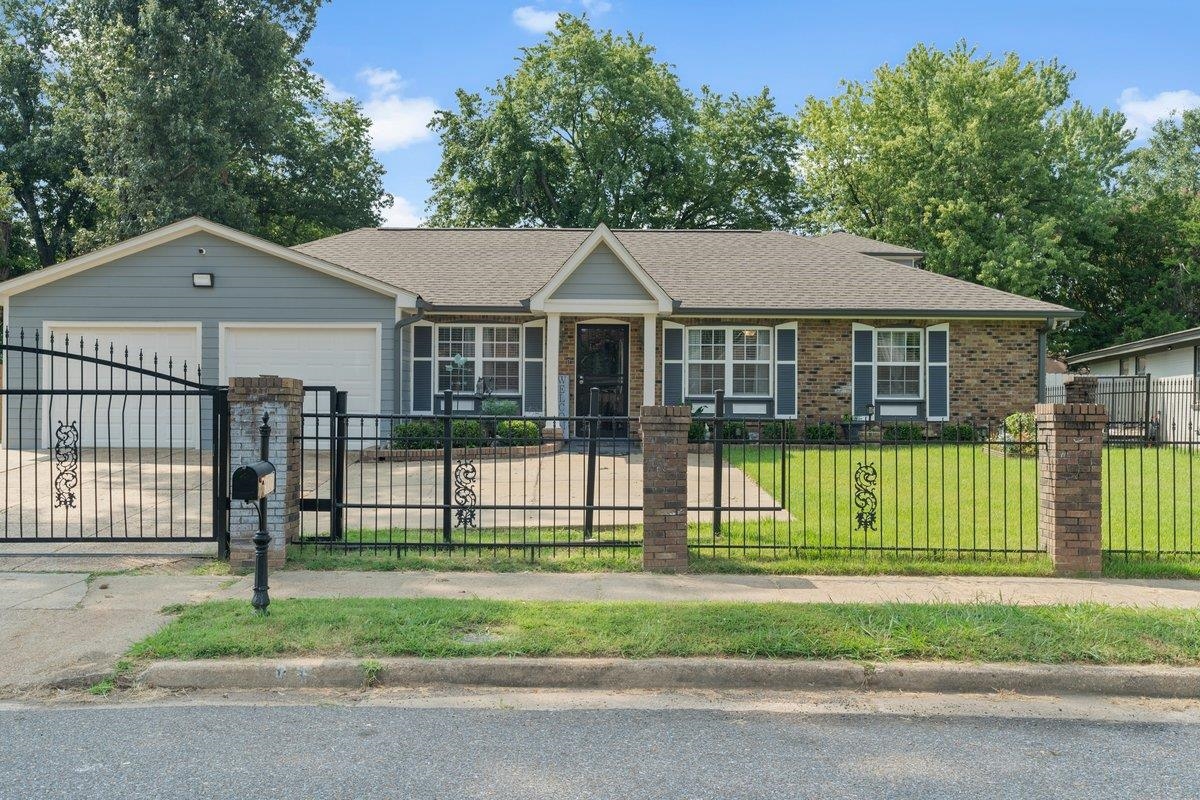 Flanders Ave, Memphis, TN 38118
