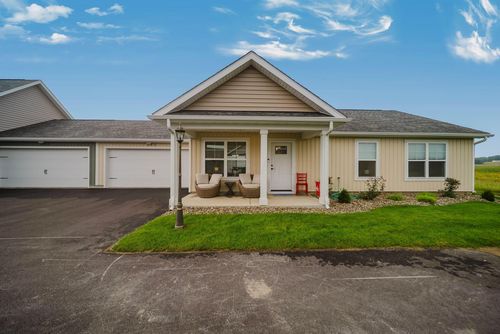 212 Cumberland Meadows Cir, Hebron, OH, 43025-3510 | Card Image