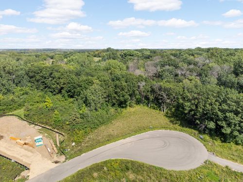 9952 Crescent Lane, Lakeville, MN, 55044 | Card Image