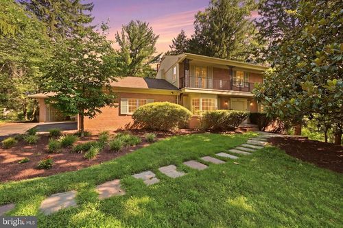 3211 Farmington Dr, CHEVY CHASE, MD, 20815-4826 | Card Image